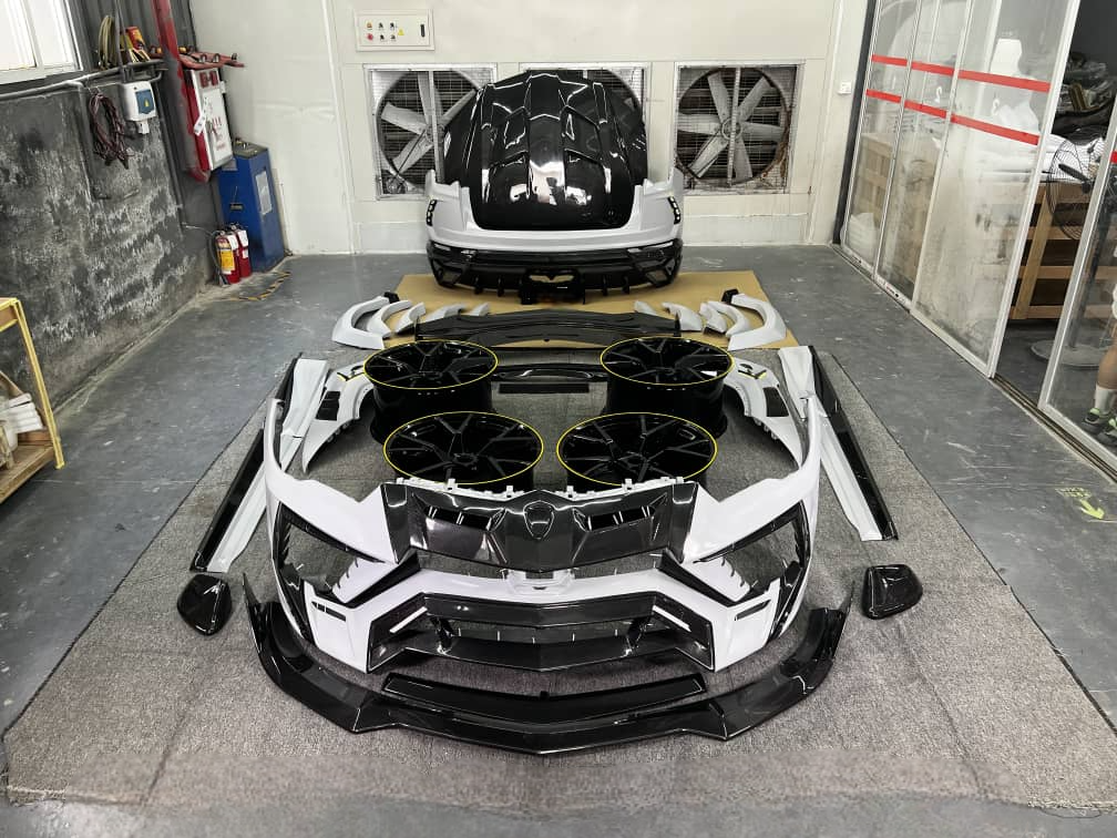 Lamborghini Urus "MANSORY 1st Gen" Dry Carbon Fiber Full Body Kit