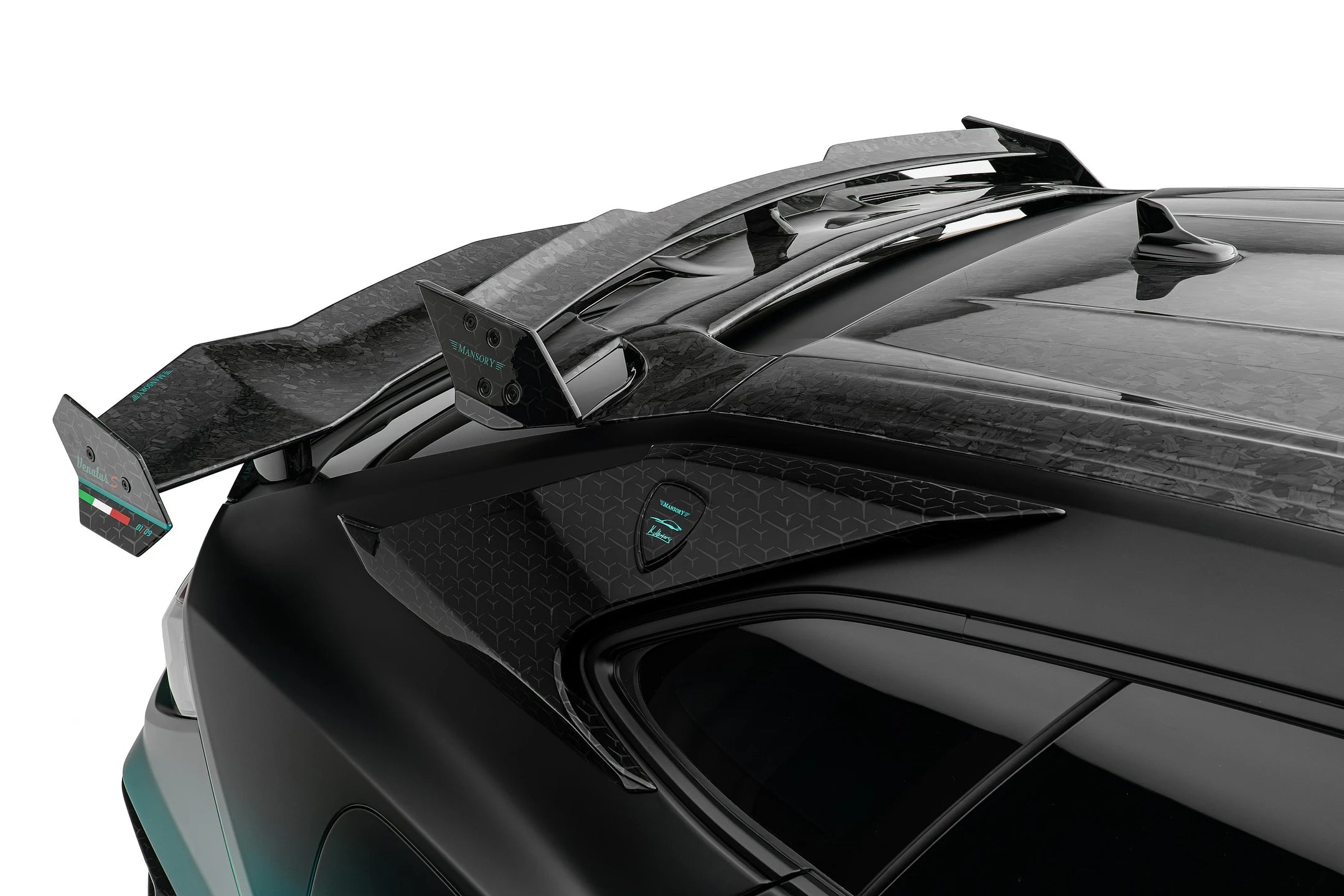 Lamborghini Urus “MANSORY 3rd Gen” Body Kit (Dry Carbon)