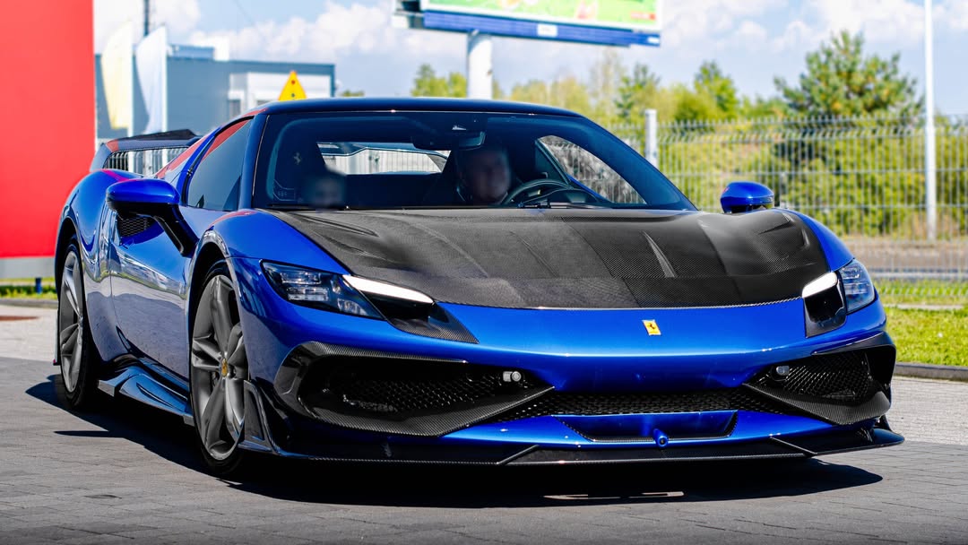 Ferrari 296 GTB BatMan Design Body Kit (Dry Carbon)