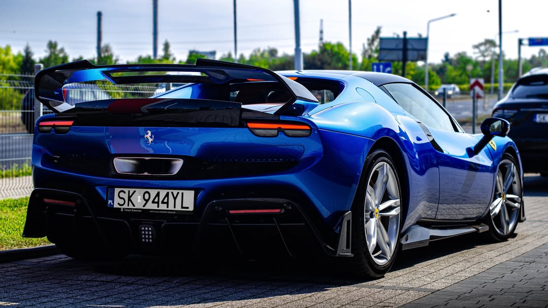 Ferrari 296 GTB BatMan Design Body Kit (Dry Carbon)