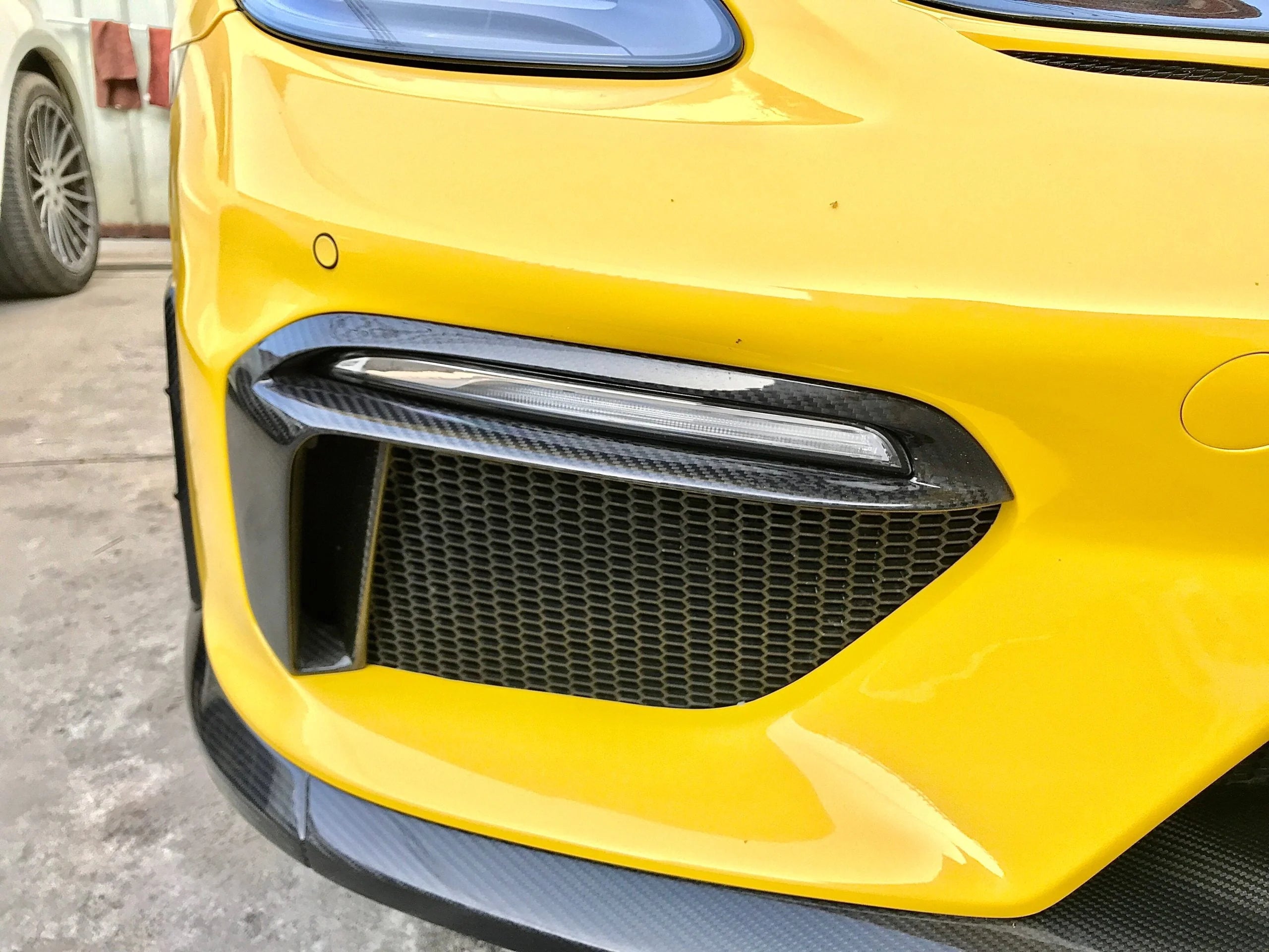 Full DRY Carbon Fiber Full Body Kit For Porsche 718 Upgrade to GT4