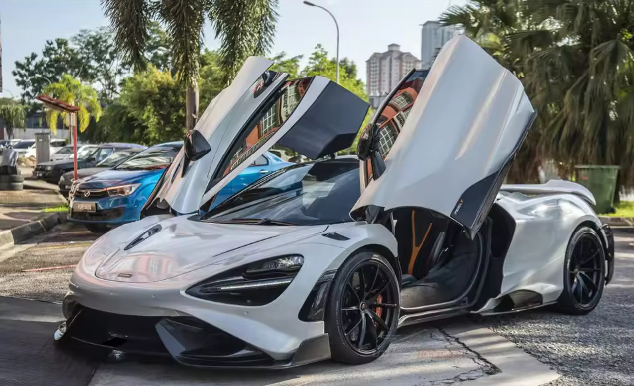 McLaren 720S to 765LT Conversion Body Kit (Dry Carbon)