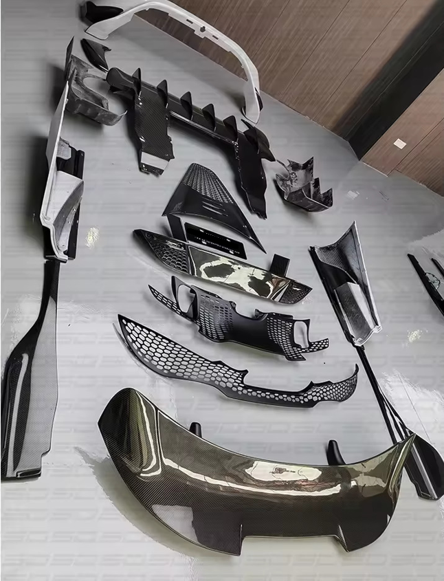 McLaren 720S to 765LT Conversion Body Kit (Dry Carbon)