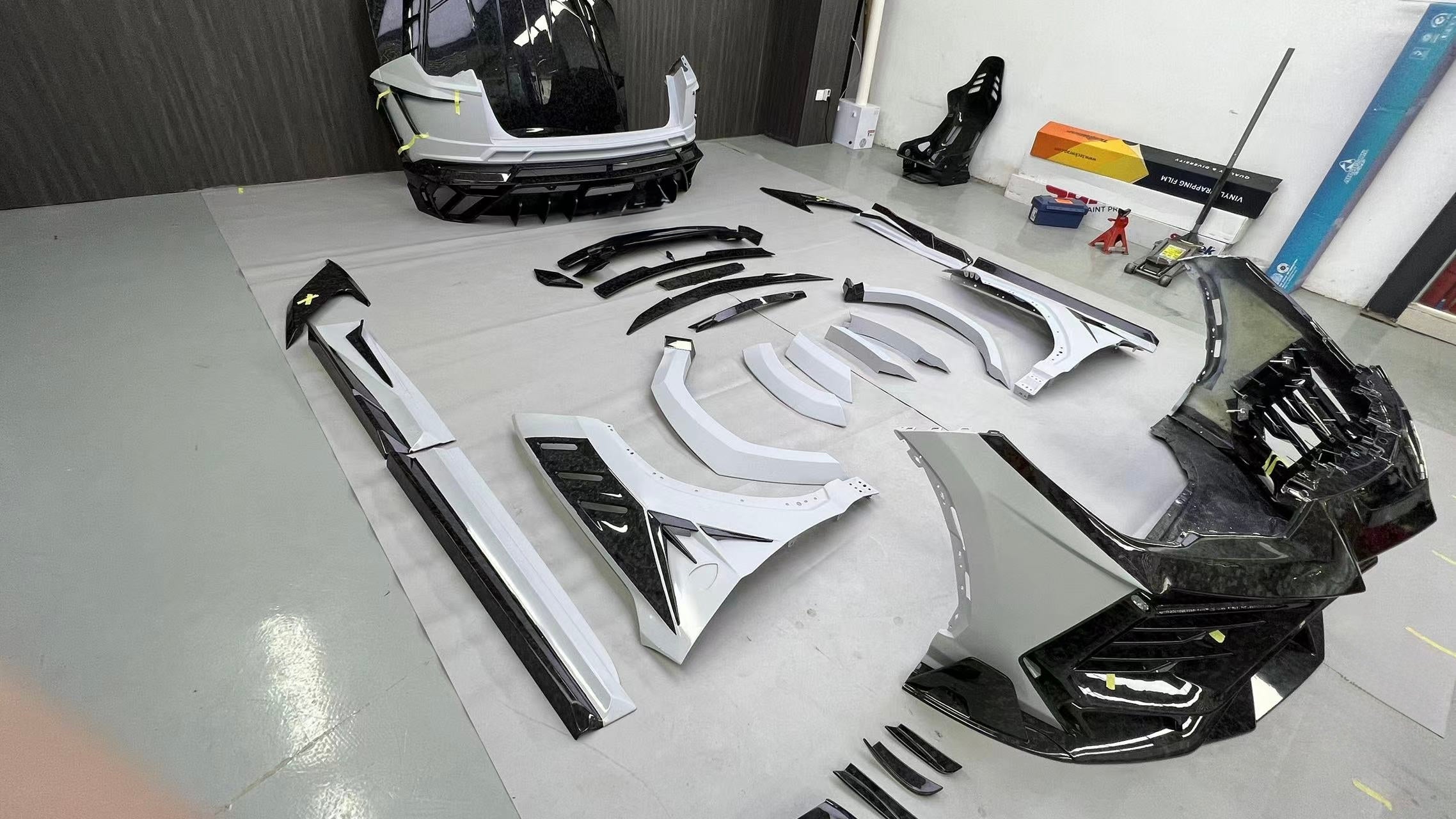 Lamborghini Urus 2024"MANSORY 3rd Gen" Dry Carbon Fiber Full Body Kit