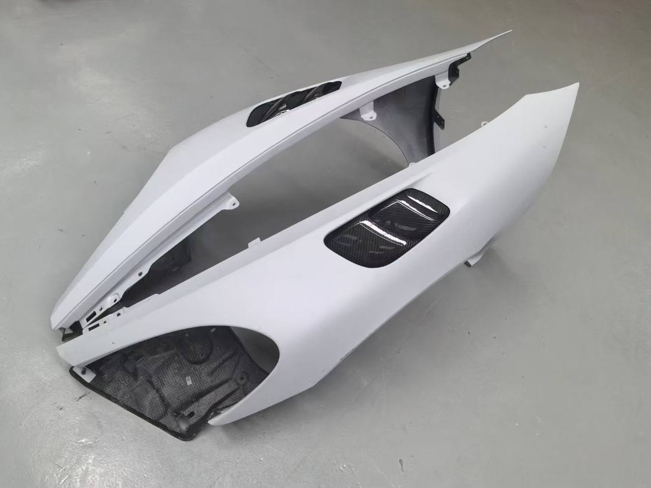 Full DRY Carbon Fiber Full Body Kit For Porsche 718 Upgrade to GT4