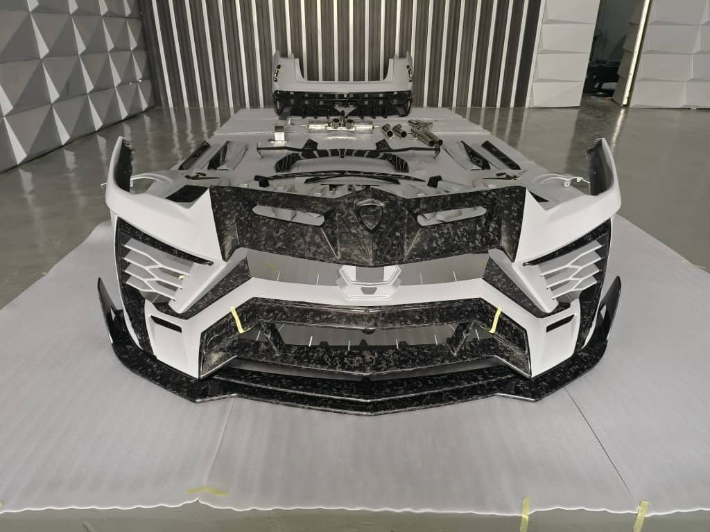 Lamborghini Urus "MANSORY 1st Gen" Dry Carbon Fiber Full Body Kit