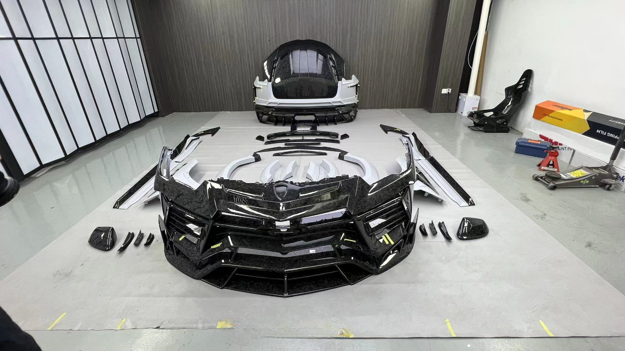 Lamborghini Urus 2024"MANSORY 3rd Gen" Dry Carbon Fiber Full Body Kit