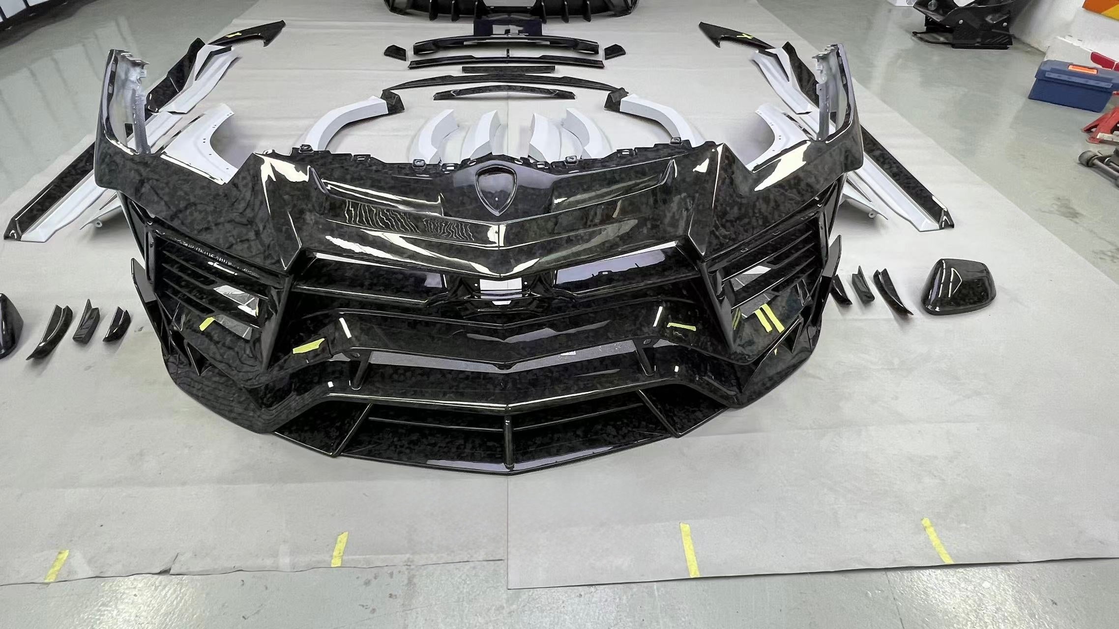 Lamborghini Urus 2024"MANSORY 3rd Gen" Dry Carbon Fiber Full Body Kit
