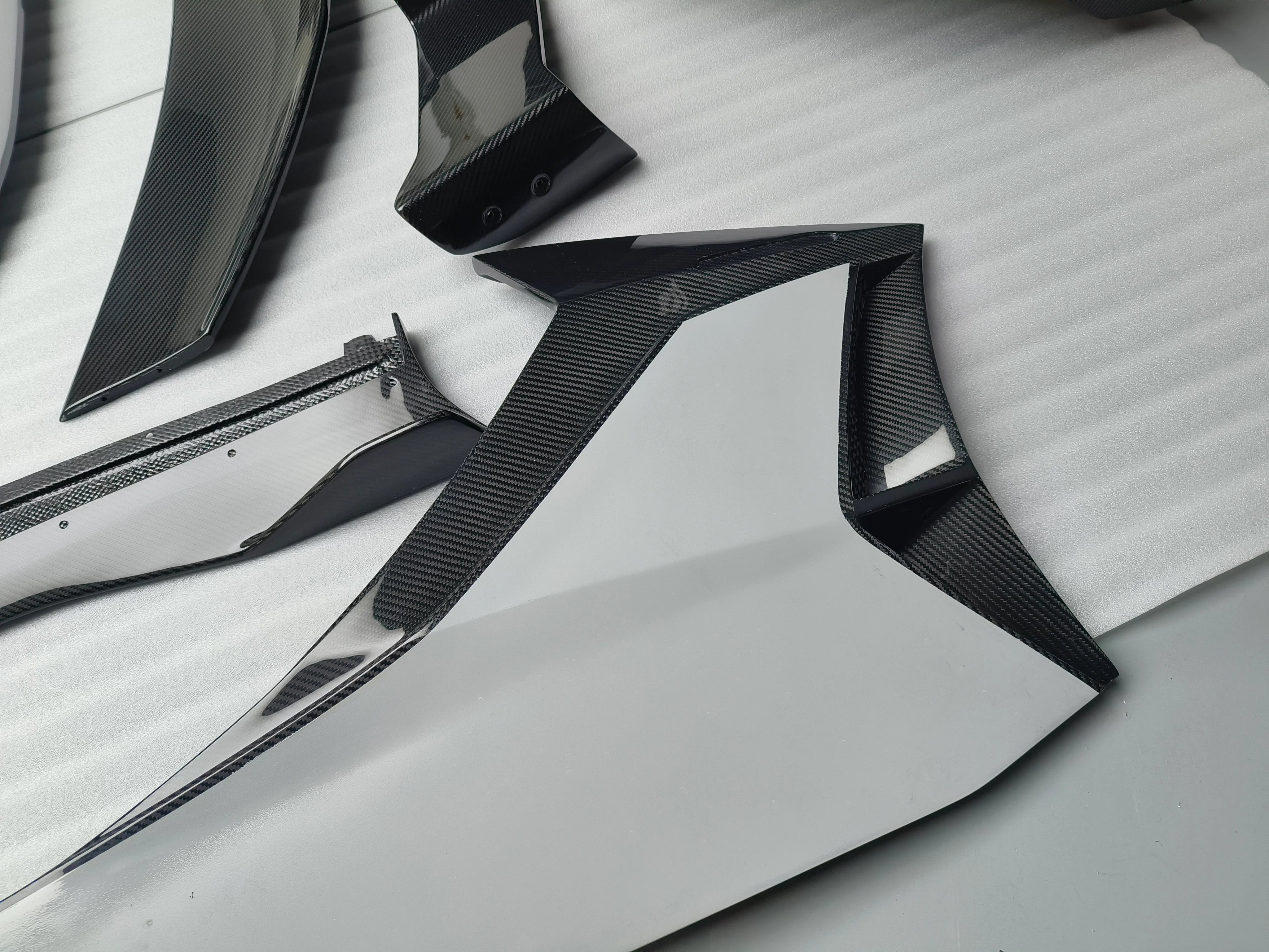 Dry Carbon Fibre Conversion Full Body Kit Conversion for Lamborghini Aventador LP700/720/740/750 Upgrade to SVJ Full Body Kit