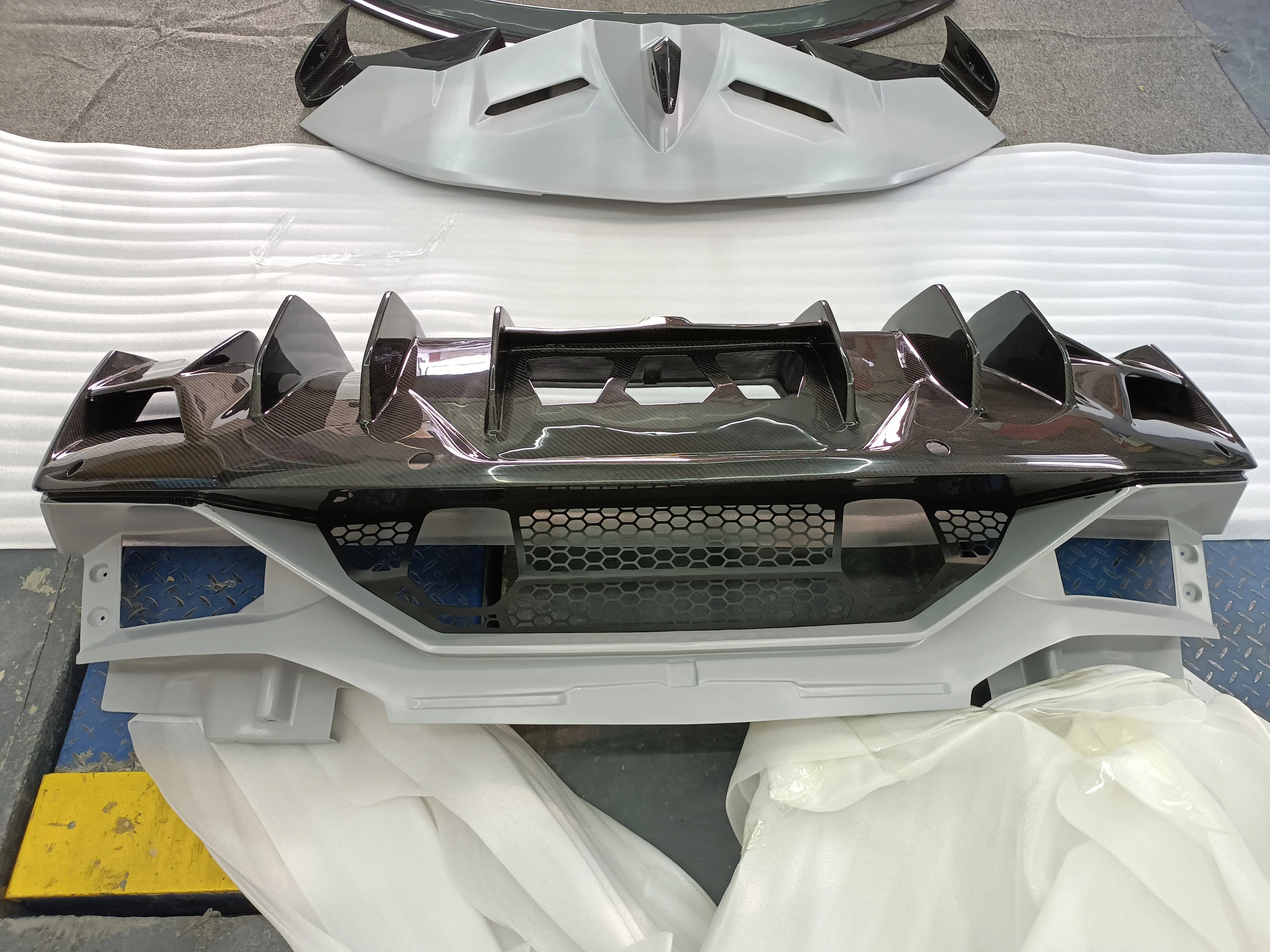 Dry Carbon Fibre Conversion Full Body Kit Conversion for Lamborghini Aventador LP700/720/740/750 Upgrade to SVJ Full Body Kit