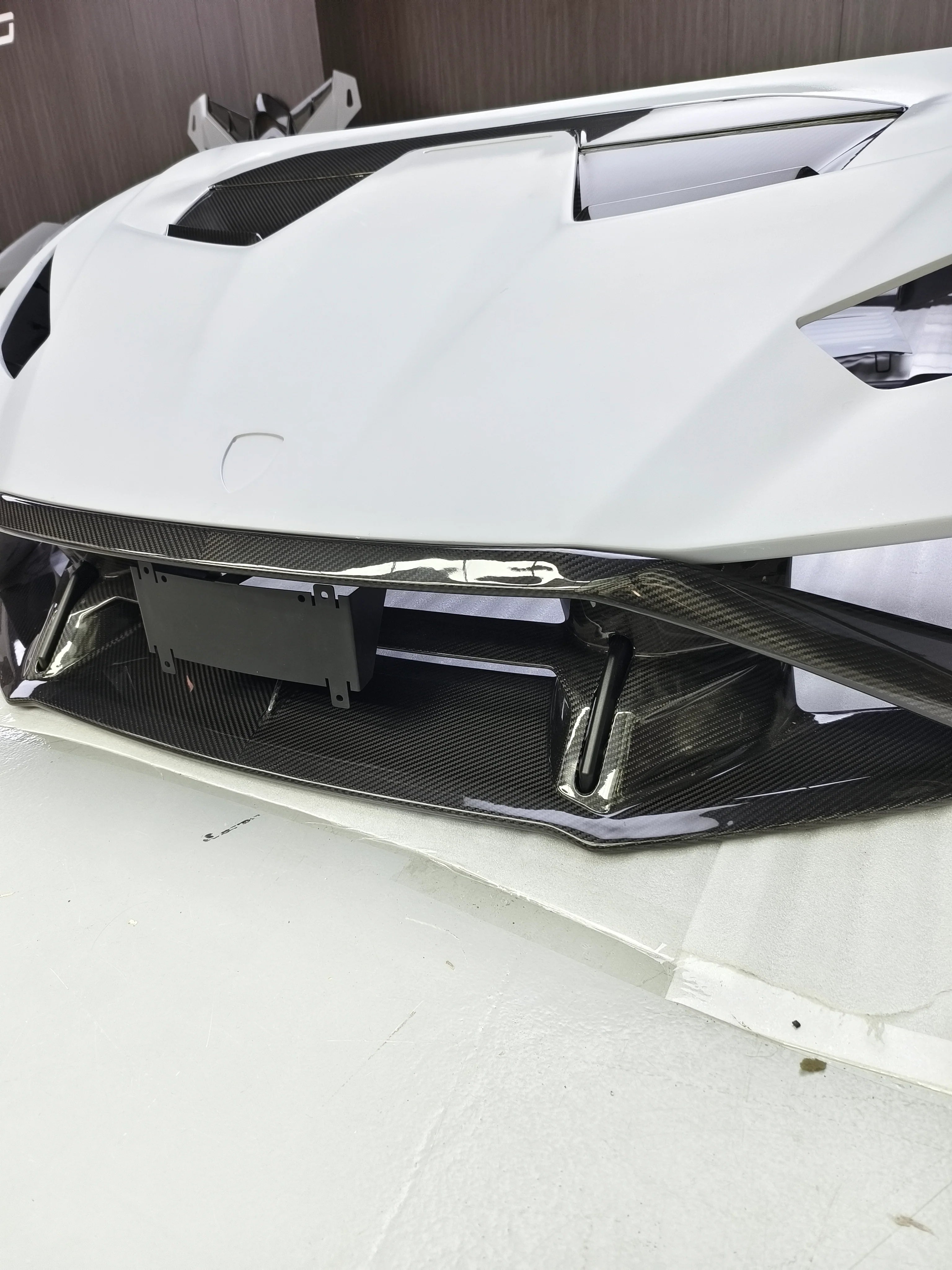 LAMBORGHINI HURACAN STO CONVERSION BODYKIT