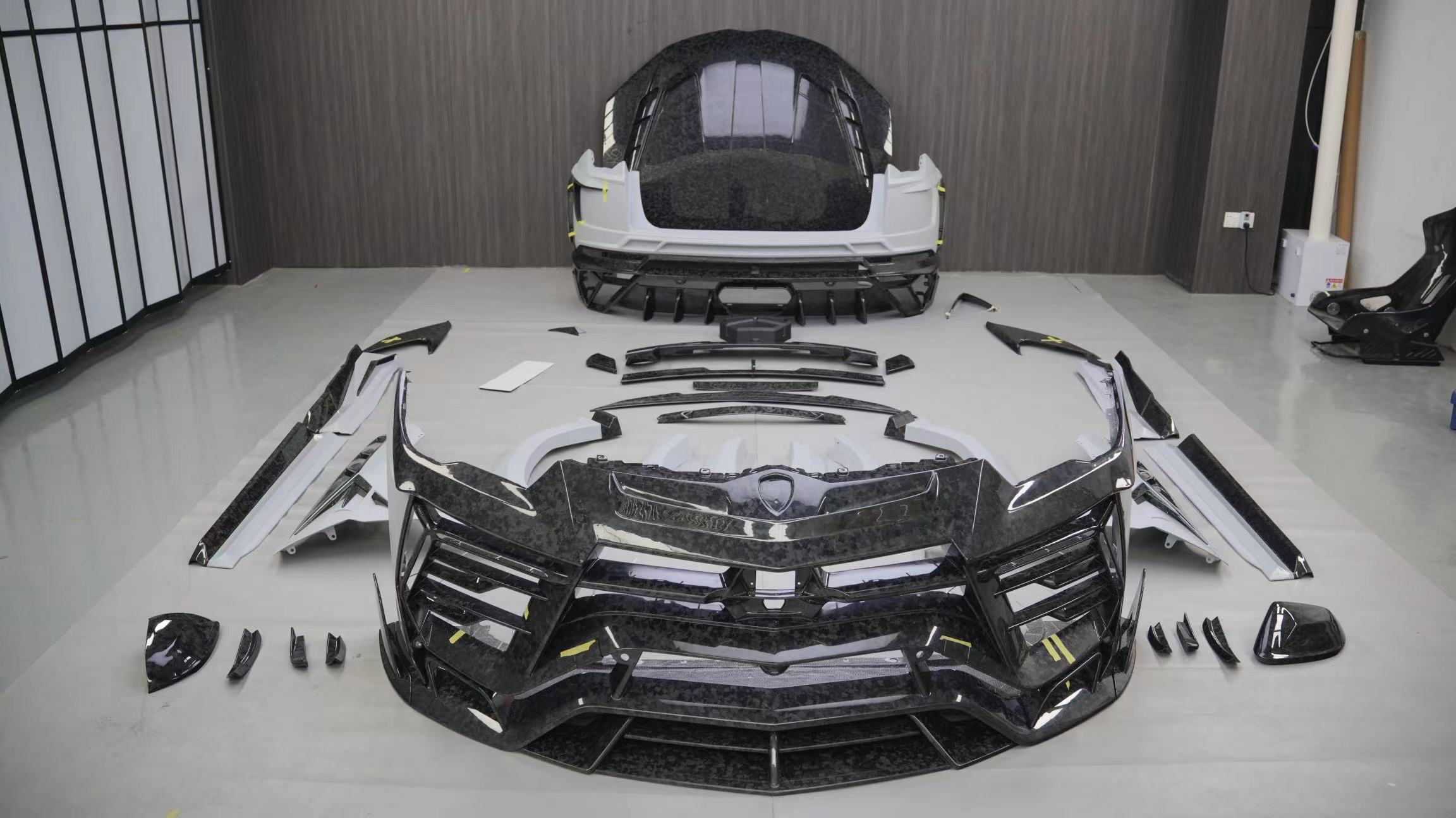 Lamborghini Urus 2024"MANSORY 3rd Gen" Dry Carbon Fiber Full Body Kit